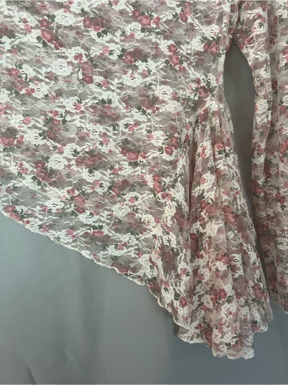 Asymmetric Floral Lace Long-Sleeve Tunic - Pink/White - Picture 3 of 6